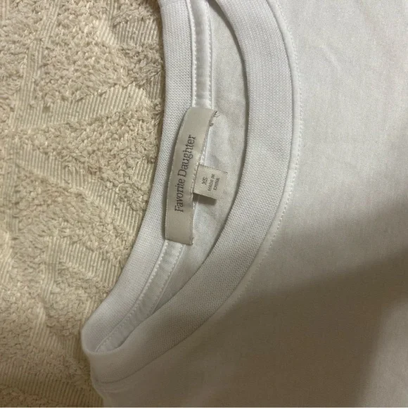 Favorite daughter Cropped Collegiate Tee in White & Juniper green size xs - Picture 2 of 5